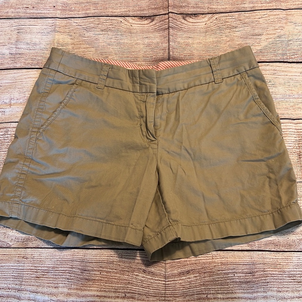 EUC Jcrew chino broken in shorts